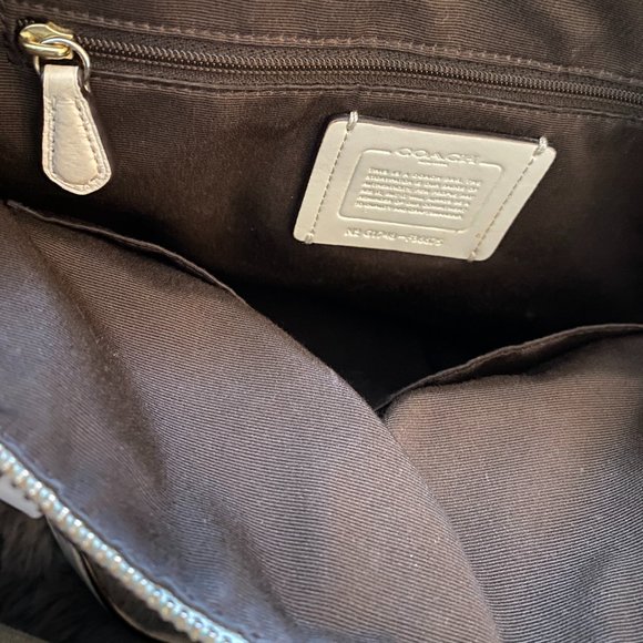 Coach crossbody purse - Picture 4 of 6